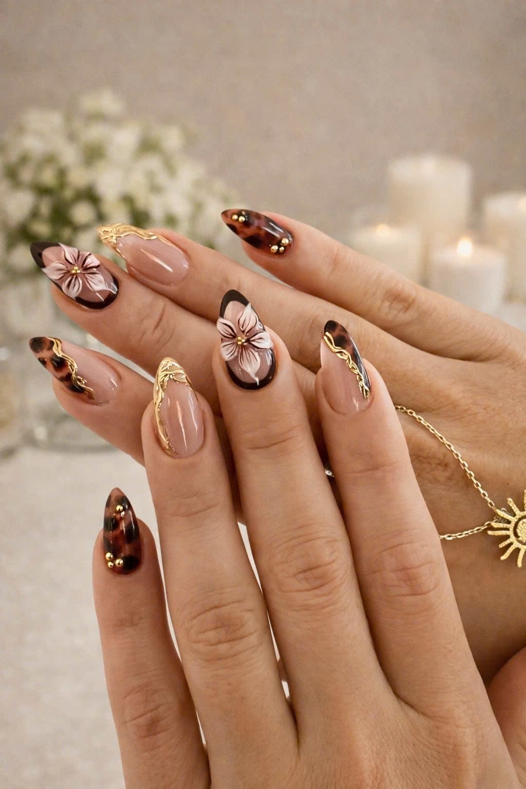 Beautiful custom nail sets display